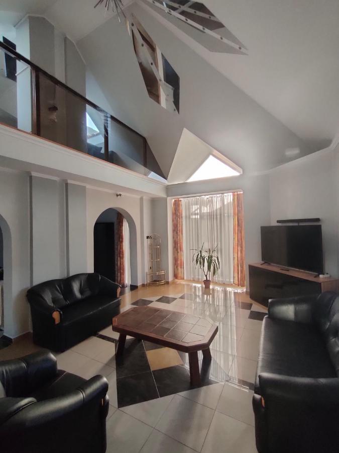 Nikolux Apartman Hajduszoboszlo Exterior photo
